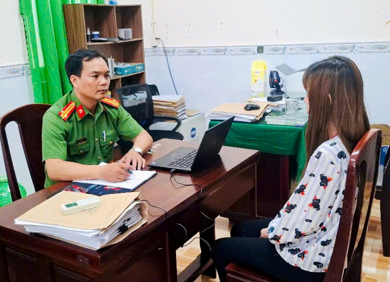 Vận động đối tượng bị truy nã về tội “Trộm cắp tài sản” ra đầu thú