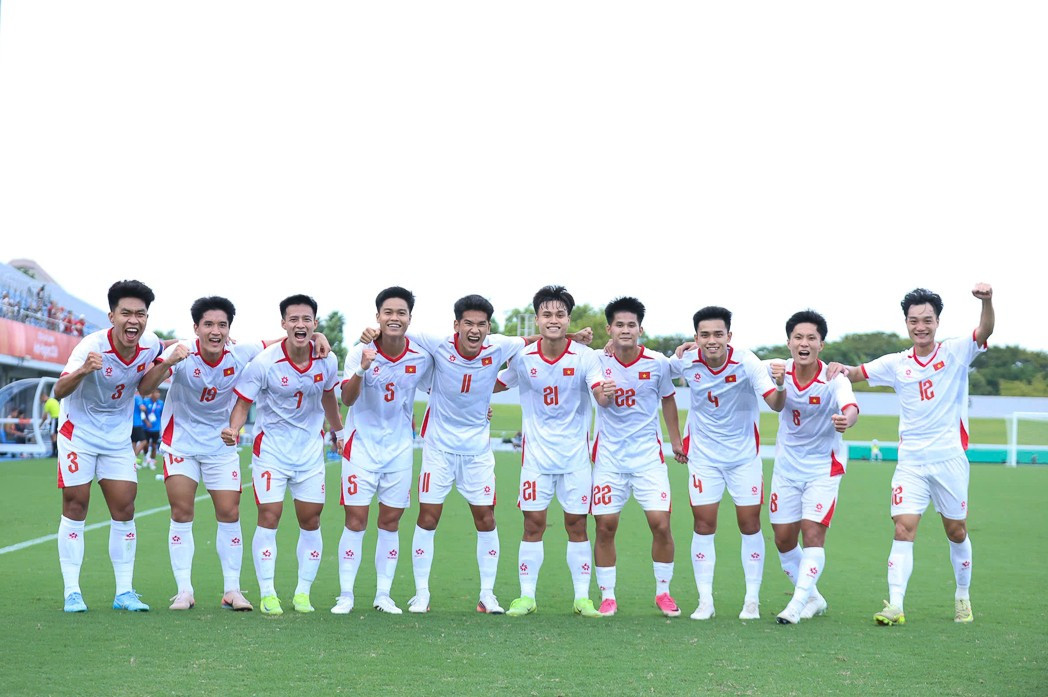 ASIAD 2026 Thắng Philippines 2-0, U23 Việt Nam tiến gần tứ kết