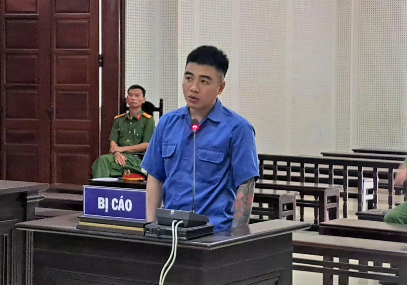 Dùng giấy đăng ký xe giả lừa 330 triệu đồng, bị cáo lĩnh 9 năm 6 tháng tù