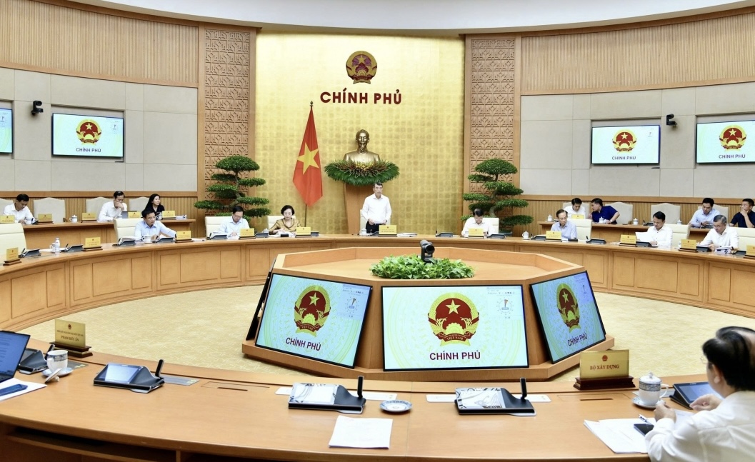 Chính phủ yêu cầu khẩn trương hoàn thiện toàn bộ hồ sơ 8 dự án luật, nghị quyết