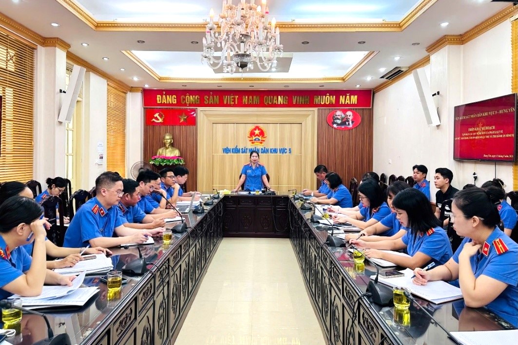 VKSND khu vực 5, tỉnh Hưng Yên thông báo truy tố bị can bỏ trốn