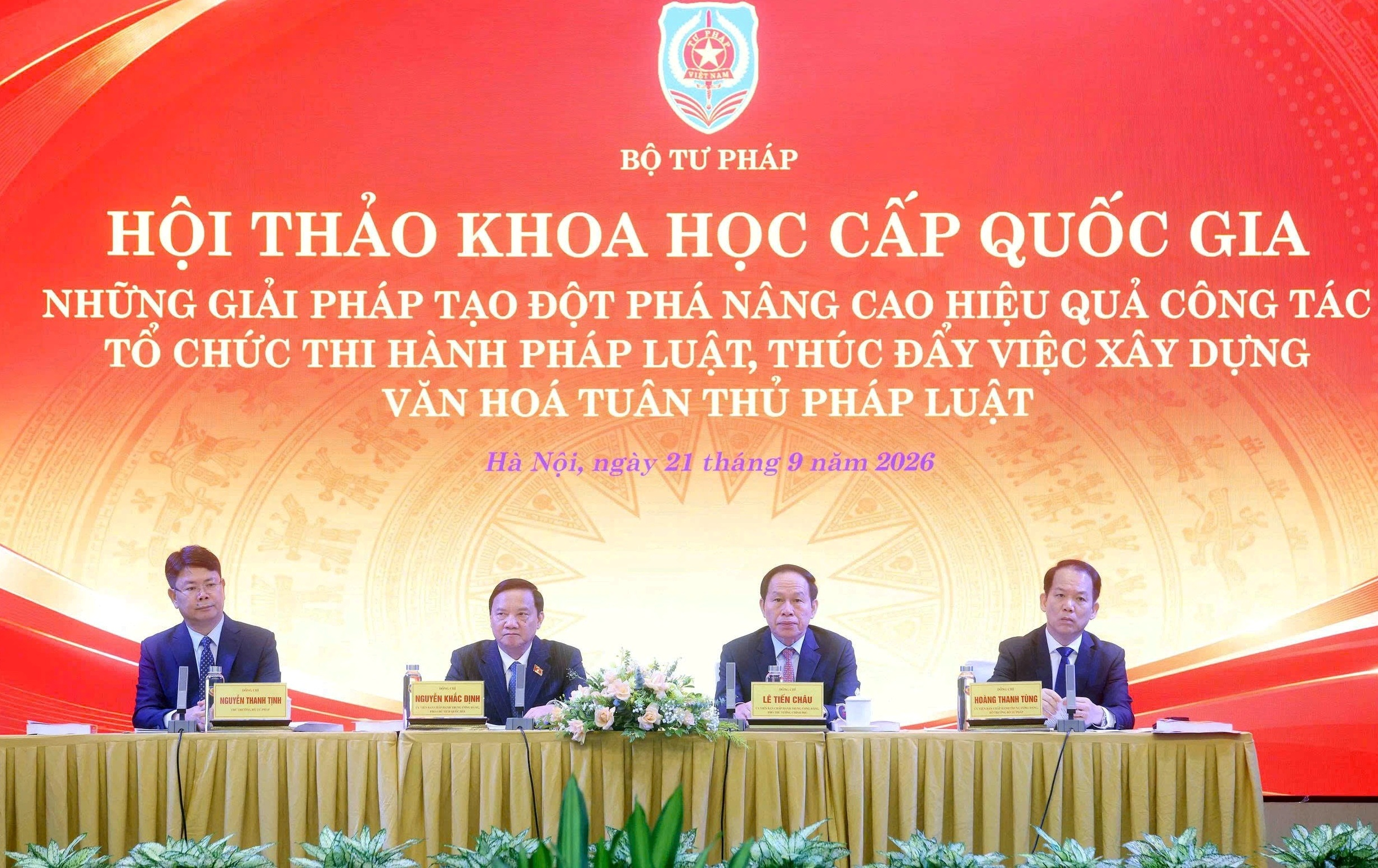 Tạo đột phá trong tổ chức thi hành pháp luật, thúc đẩy văn hóa tuân thủ pháp luật
