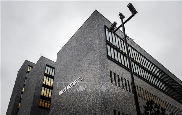 Europol triệt phá đường dây buôn người tại châu Âu