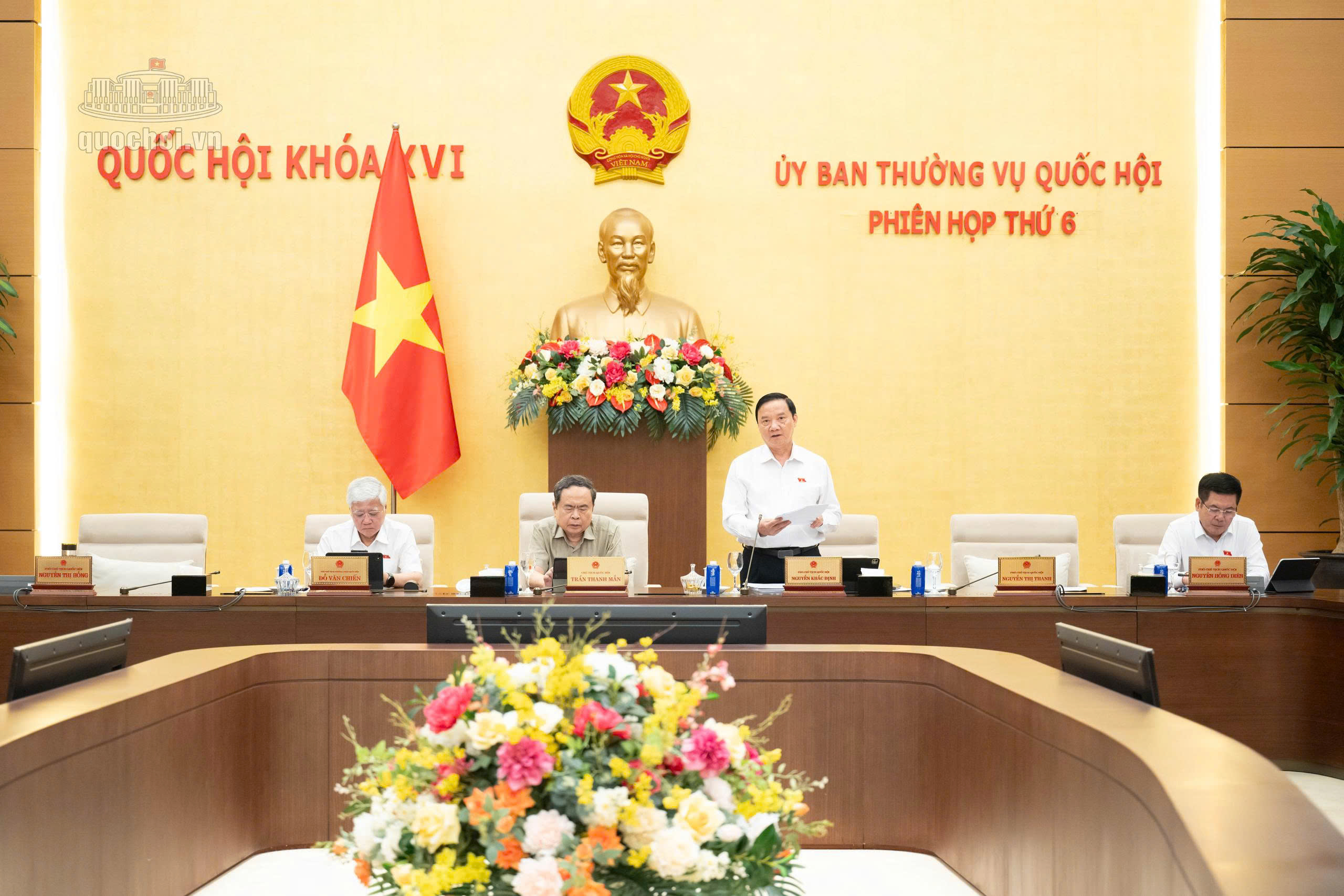 Thảo luận về dự án Nghị quyết thí điểm cơ chế thu hồi và xử lý tài sản liên quan đến tội phạm không qua kết tội