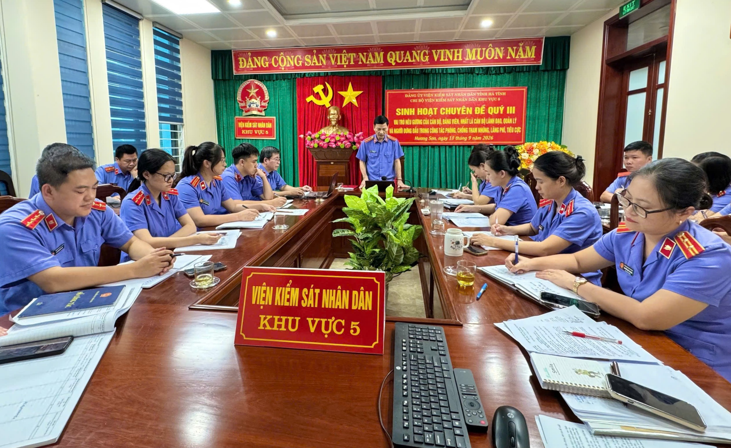 VKSND khu vực 5, tỉnh Hà Tĩnh cụ thể hóa trách nhiệm nêu gương trong công tác kiểm sát