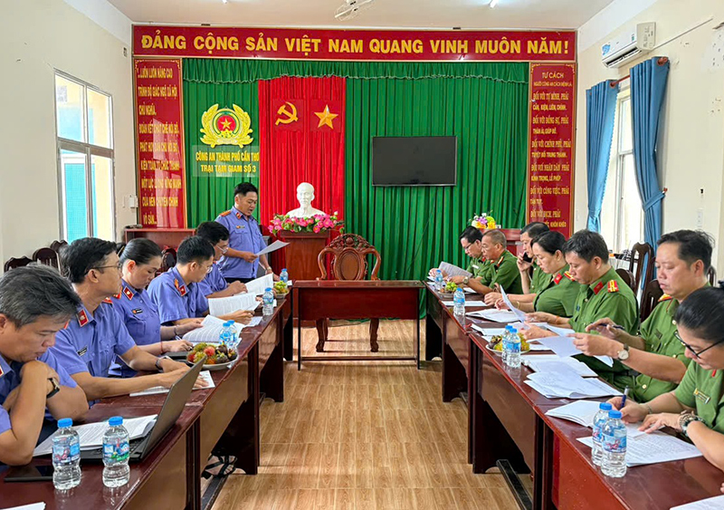 VKSND TP Cần Thơ trực tiếp kiểm sát tại Trại tạm giam số 3