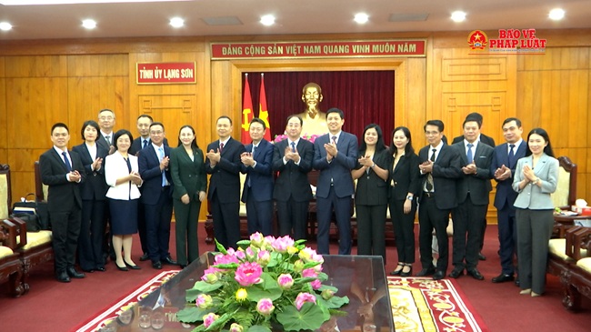 Lãnh đạo Tỉnh ủy Lạng Sơn tiếp Đoàn đại biểu VKSND Trung Quốc