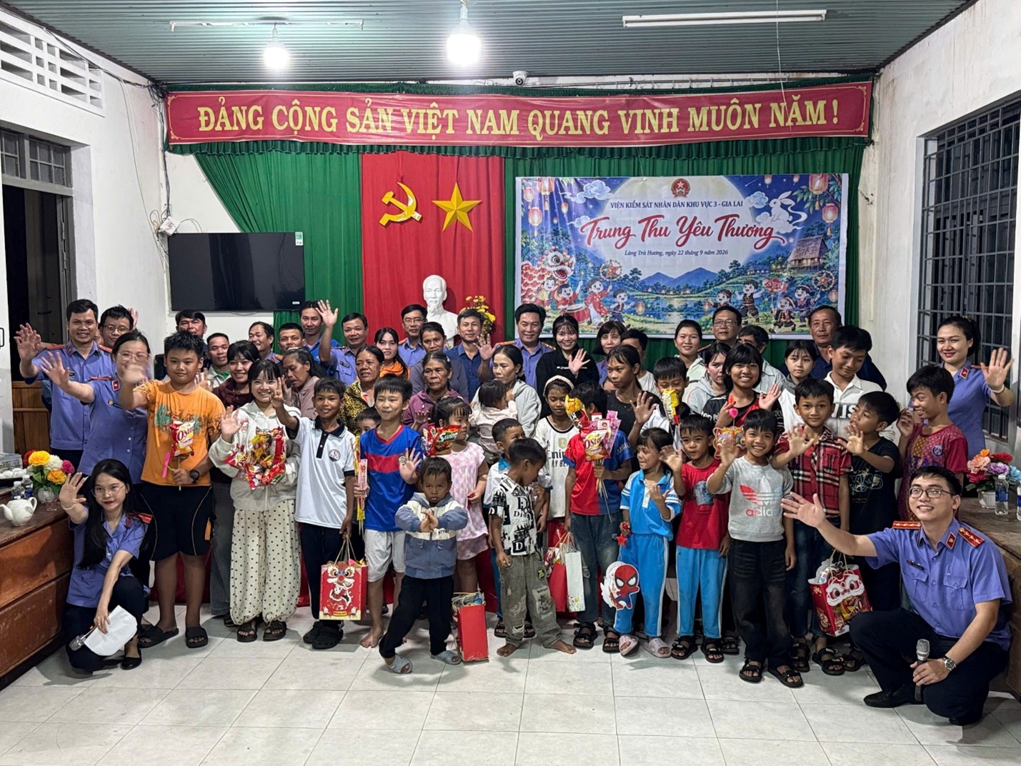 Trung thu yêu thương” – ấm áp nghĩa tình người cán bộ Kiểm sát