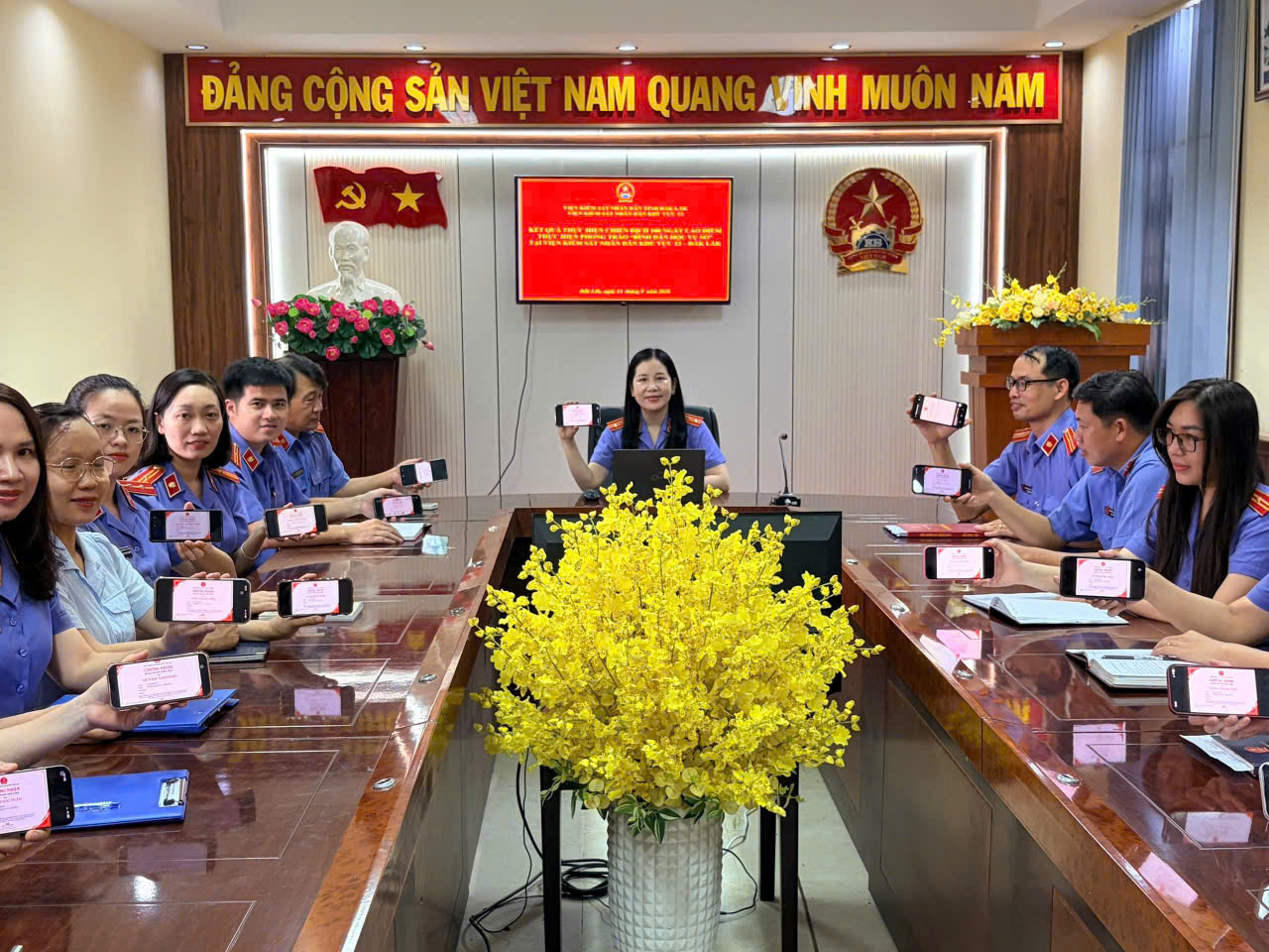 VKSND khu vực 13, tỉnh Đắk Lắk về đích sớm trong Chiến dịch 100 ngày cao điểm “Bình dân học vụ số”