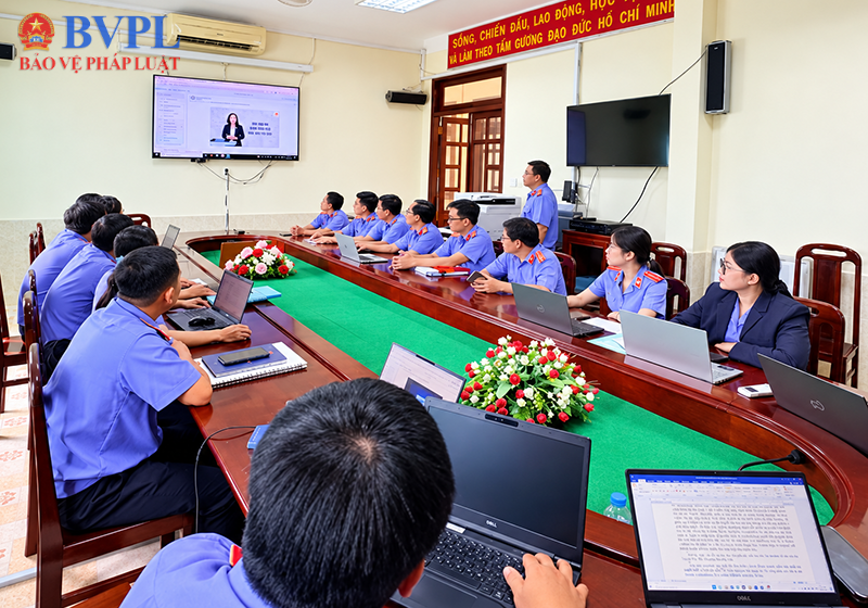 VKSND khu vực 2, tỉnh Vĩnh Long đặt mục tiêu hoàn thành “Bình dân học vụ số” trong 7 ngày
