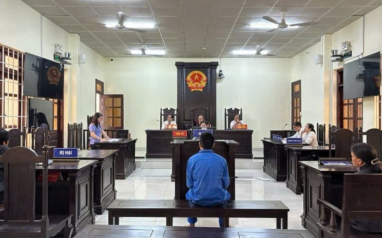 Tòa tuyên 8 năm tù đối tượng hiếp dâm người dưới 16 tuổi