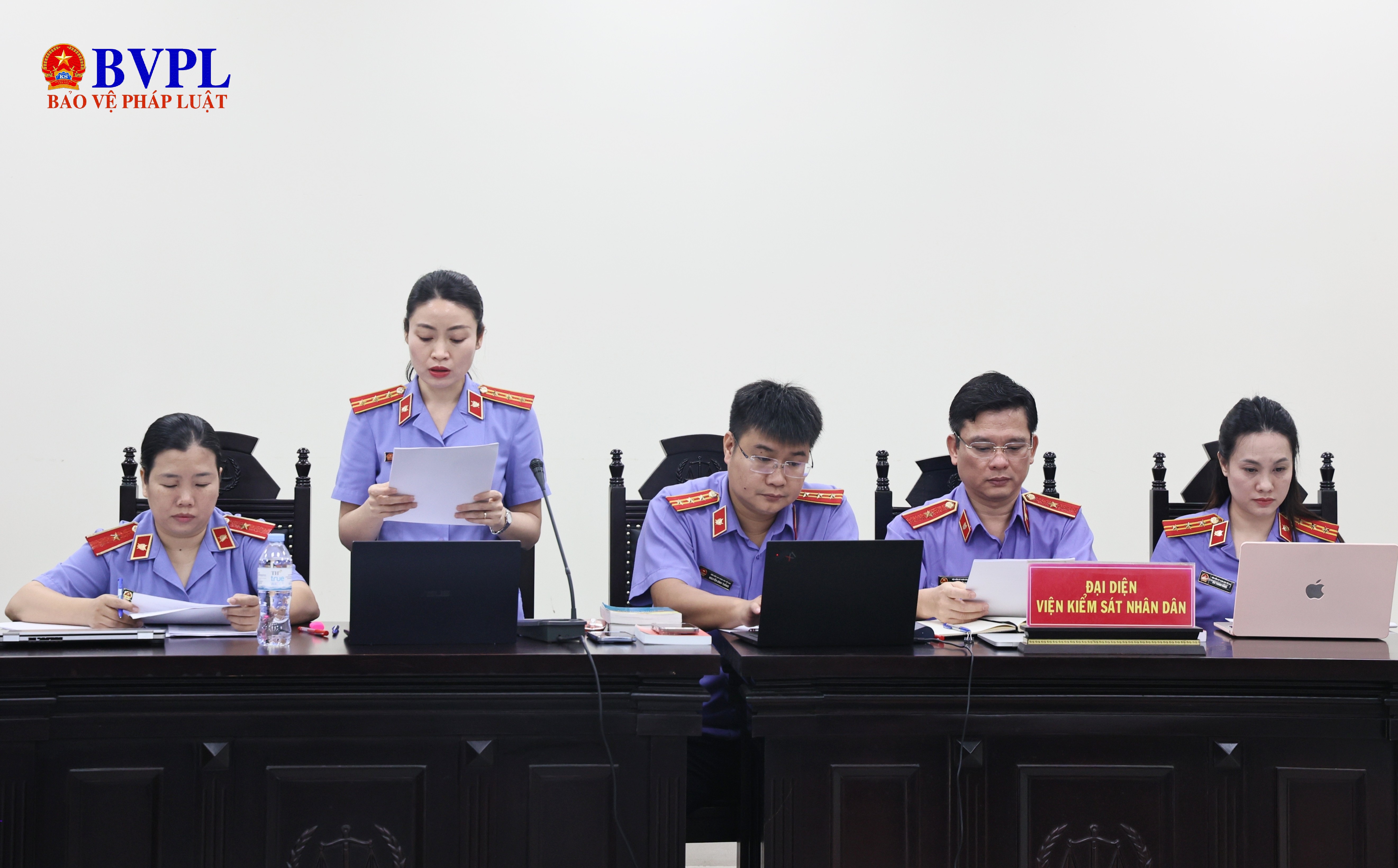 Viện kiểm sát luận tội các bị cáo đưa, nhận và môi giới hối lộ trong vụ sữa giả