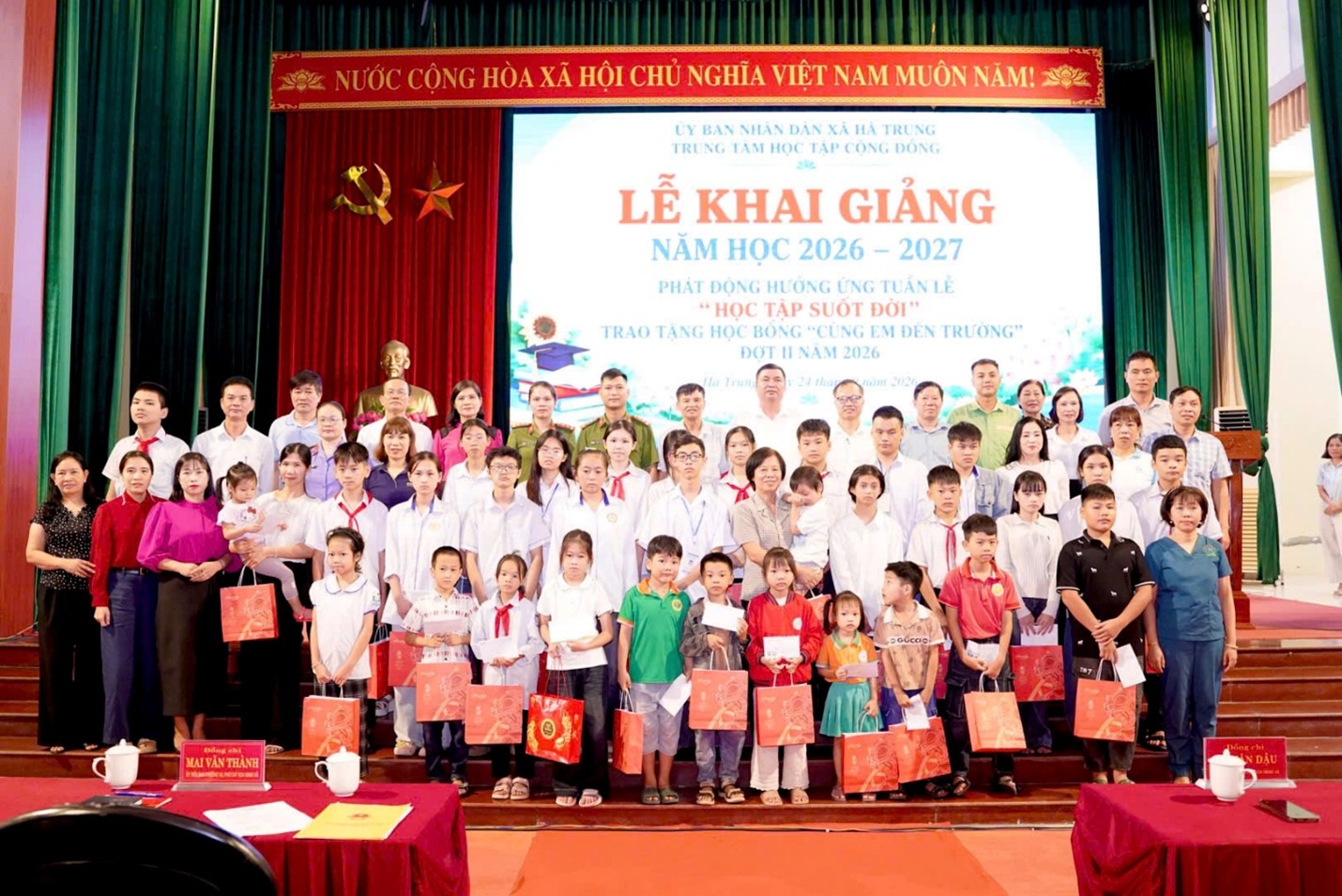 VKSND khu vực 6, tỉnh Thanh Hóa chung tay vun đắp ước mơ đến trường