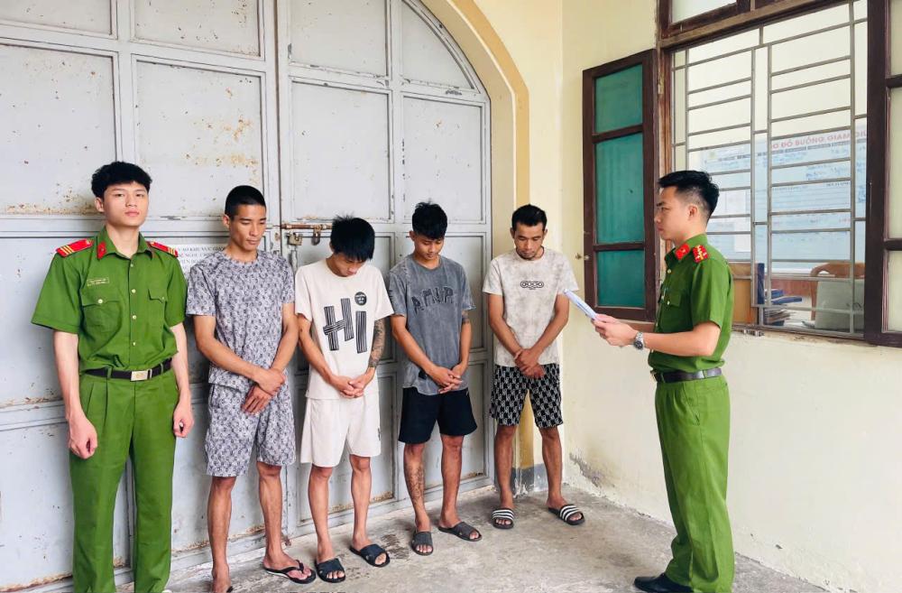Phê chuẩn khởi tố 4 đối tượng mua bán, tổ chức sử dụng trái phép chất ma túy