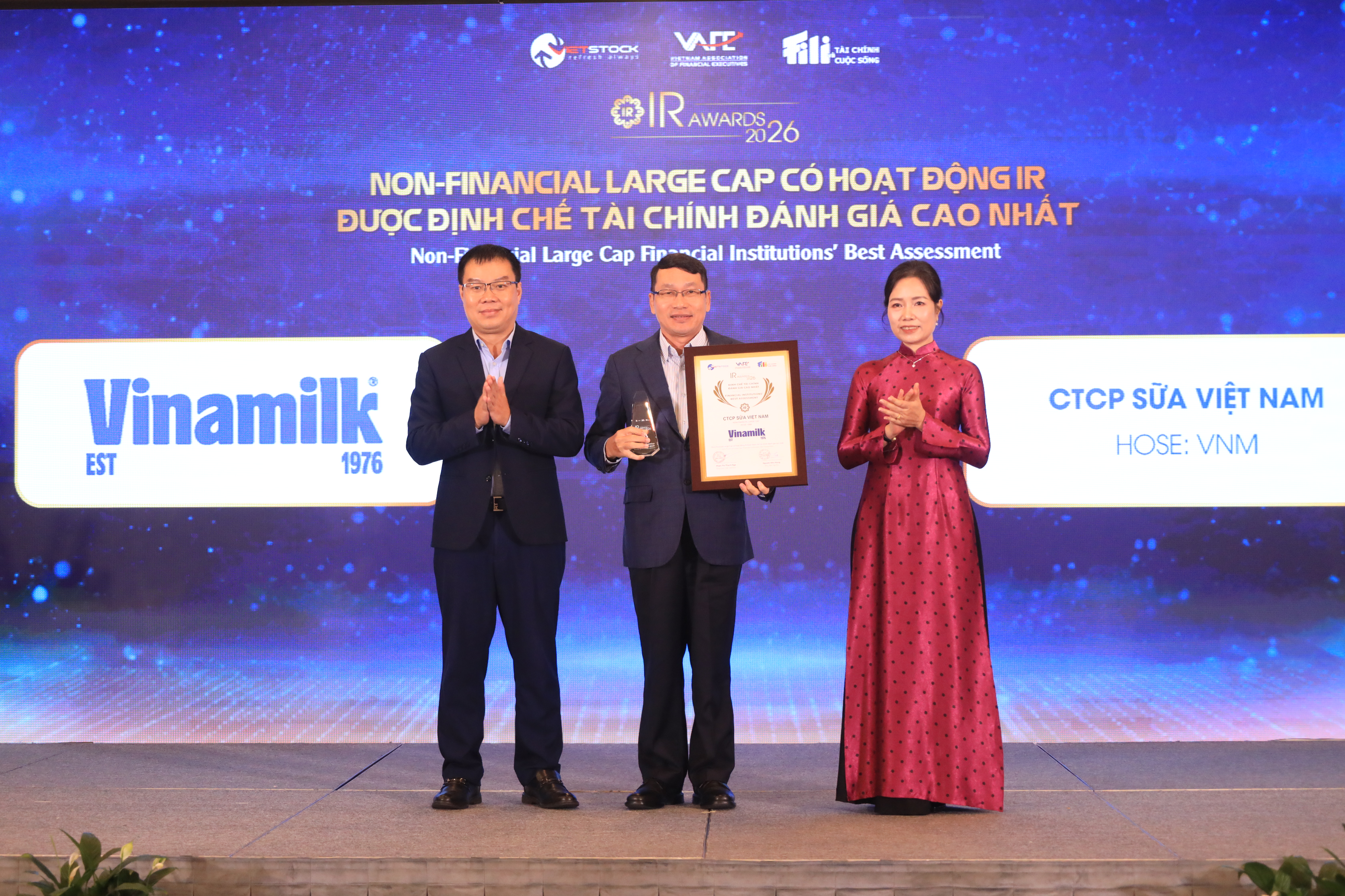 Sau 50 năm, Vinamilk tiếp tục được thị trường vốn trao niềm tin