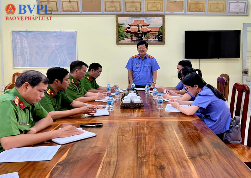 VKSND khu vực 13, tỉnh An Giang trực tiếp kiểm sát tại 3 cơ sở tạm giam Châu Đốc