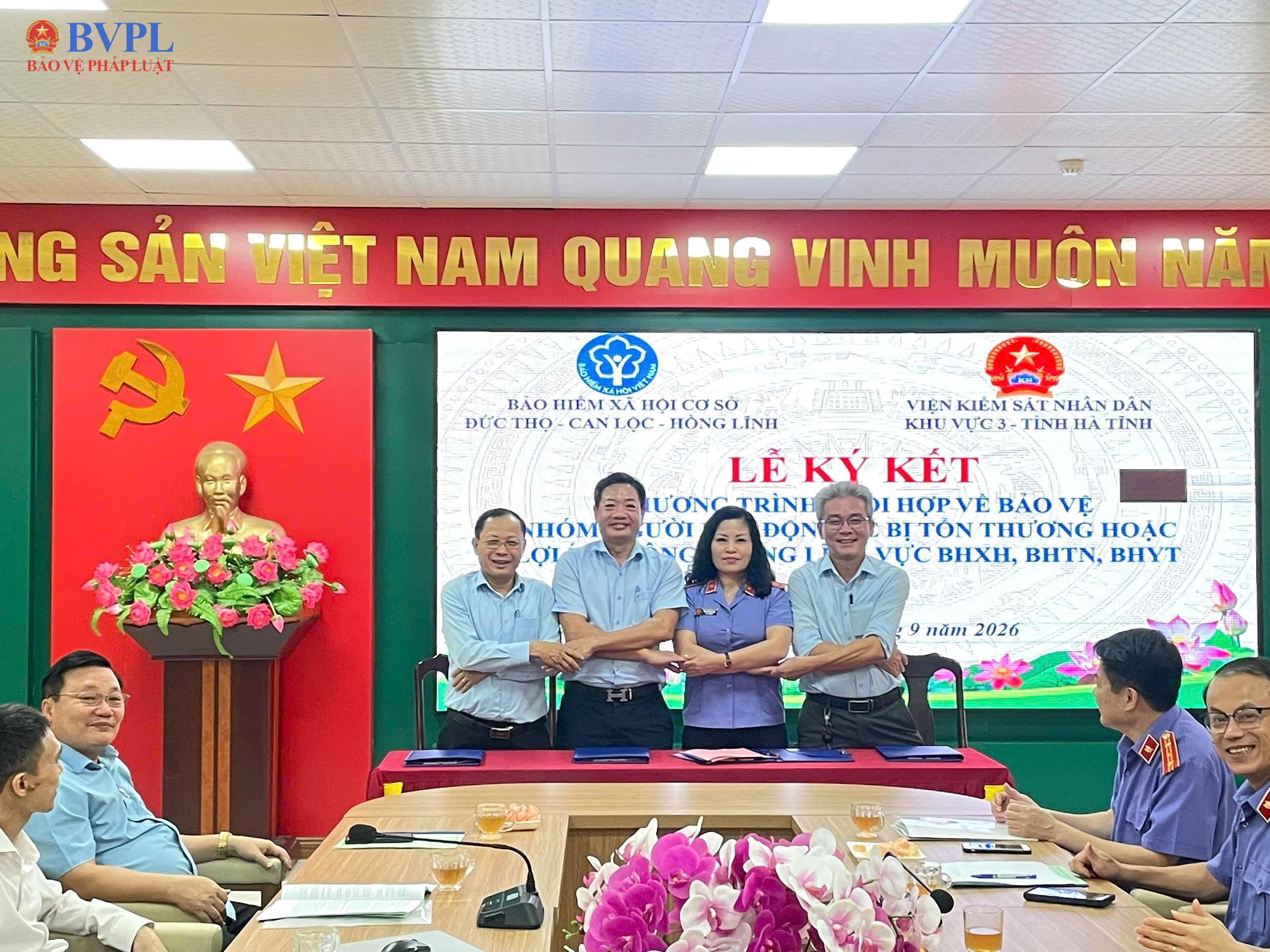 VKSND khu vực 3 tỉnh Hà Tĩnh ký kết quy chế phối hợp với 3 đơn vị Thuế cơ sở