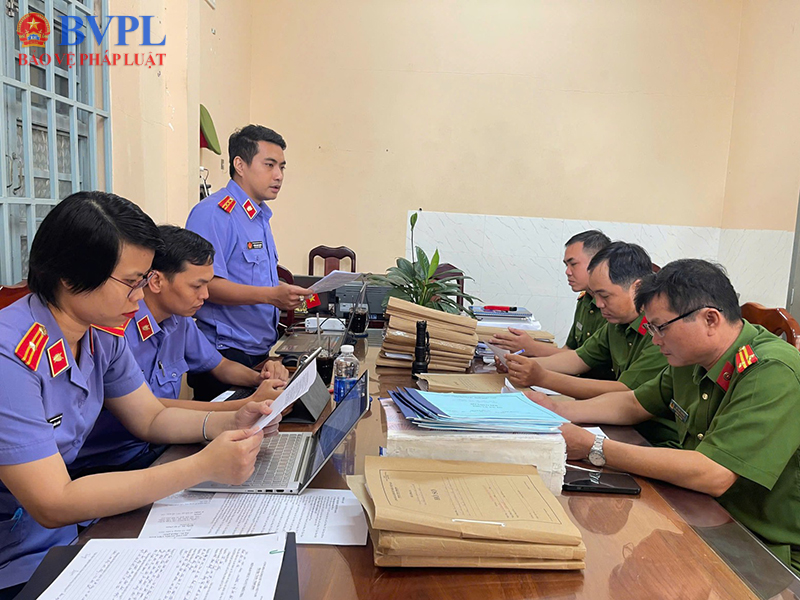 VKSND khu vực 8, TP Cần Thơ trực tiếp kiểm sát tại Công an xã Lai Hòa