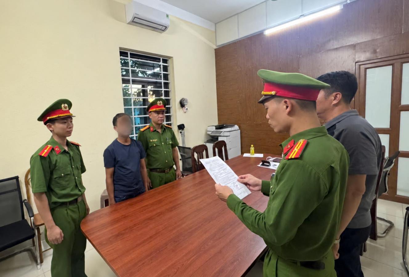 Lợi dụng đêm Trung thu, người đàn ông dâm ô 2 trẻ em