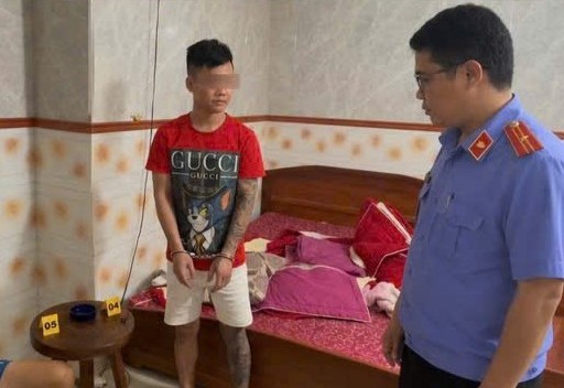Kiểm sát việc khám xét khẩn cấp nơi ở đối tượng tổ chức sử dụng trái phép chất ma túy