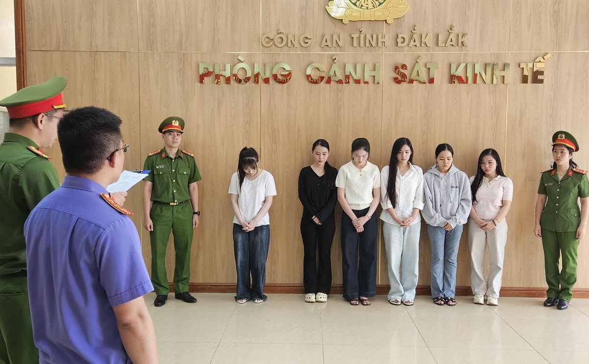 Phê chuẩn khởi tố 15 bị can trong vụ lừa đảo tại 3 cơ sở thẩm mỹ ở Đắk Lắk