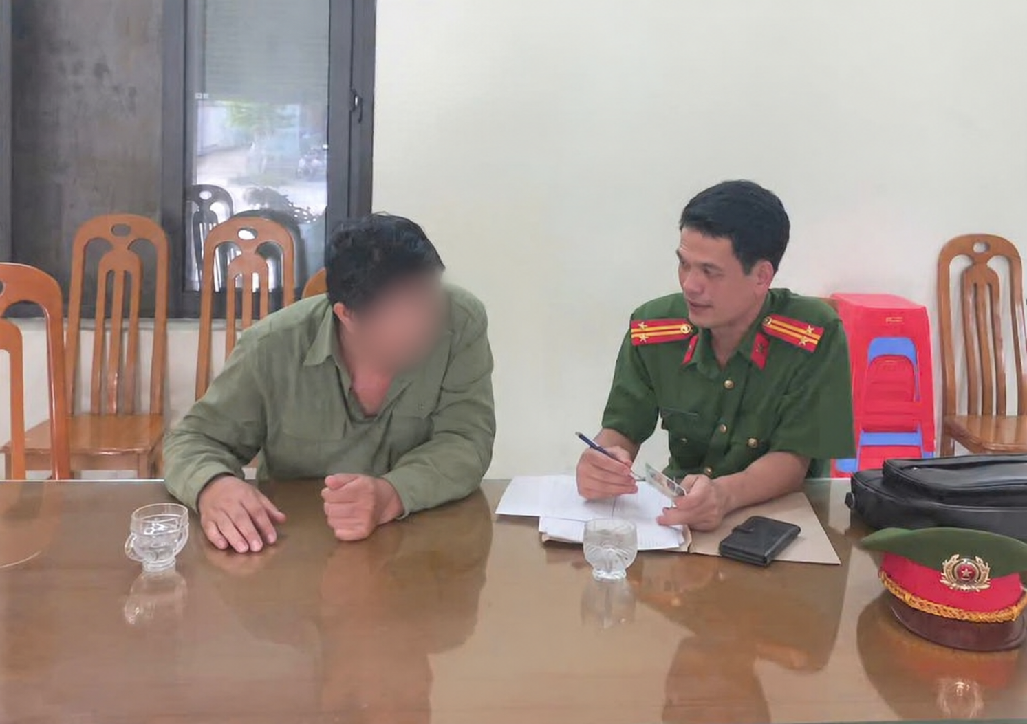 Giả danh Phó Viện trưởng Viện kiểm sát, đe dọa người dân chuyển 45 triệu đồng