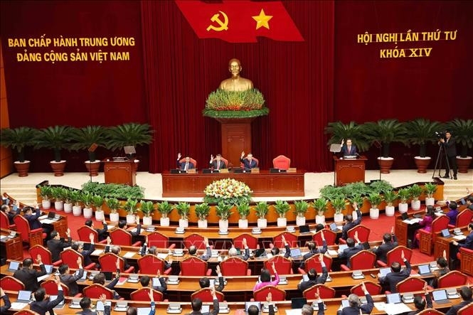 Thông cáo báo chí về ngày làm việc thứ nhất Hội nghị lần thứ tư Ban Chấp hành Trung ương Đảng khoá XIV