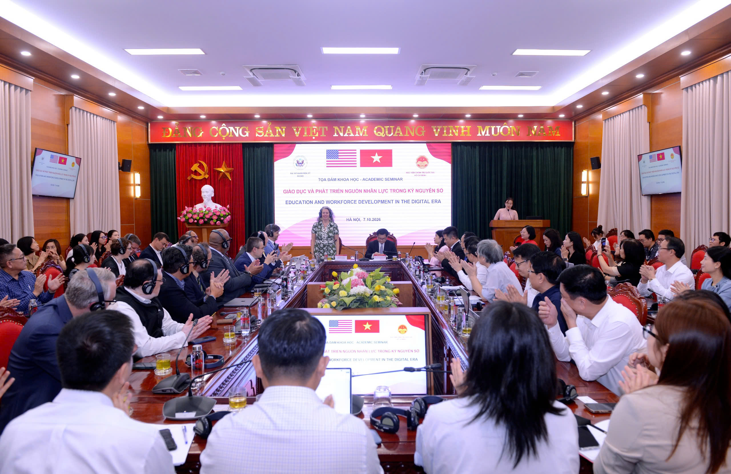 Đối thoại Việt Nam - Hoa Kỳ về giáo dục nguồn nhân lực trong thời đại siêu trí tuệ