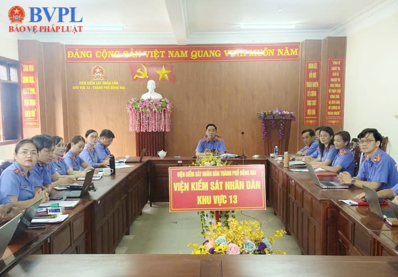 Chi bộ VKSND khu vực 13, TP Đồng Nai Đảng viên tiên phong học tập kỹ năng số