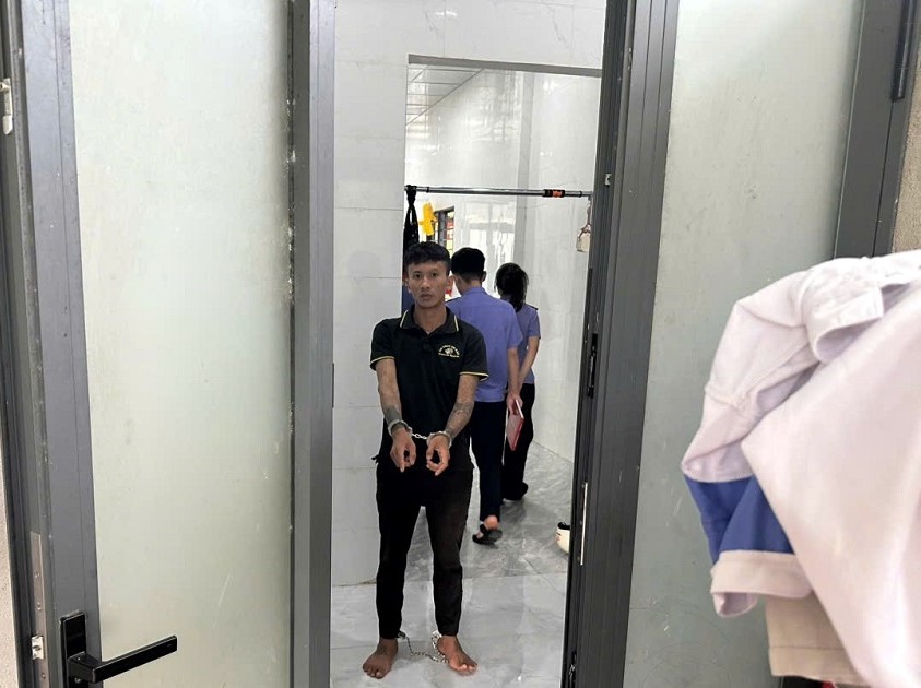 Bắt giữ đối tượng phạm tội trộm cắp tài sản và hiếp dâm