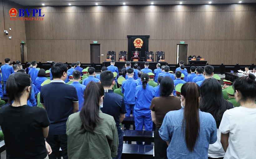 Hai cựu Viện trưởng Viện Pháp y tâm thần Trung ương lĩnh 20 năm và 7 năm 6 tháng tù