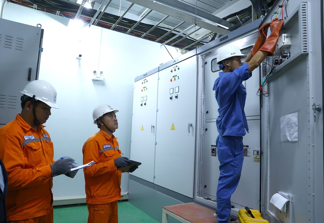 Ngành điện miền Nam Sẵn sàng hạ tầng điện thu hút đầu tư vào các khu công nghiệp