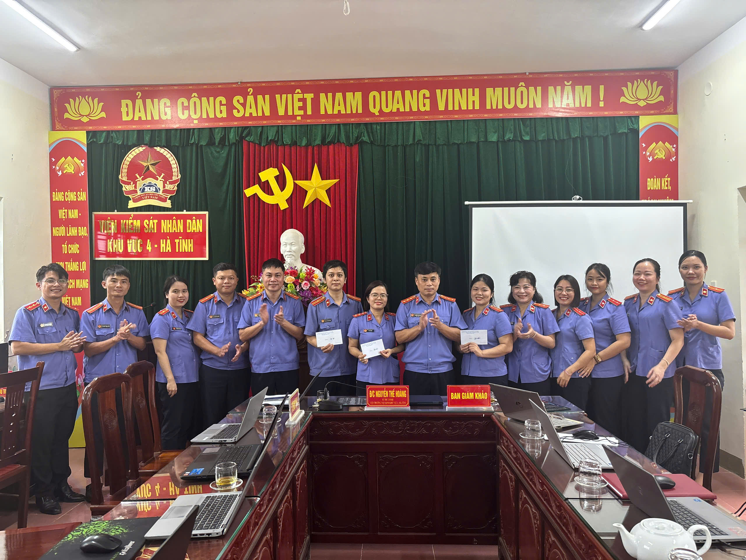 VKSND khu vực 4, tỉnh Hà Tĩnh thi tìm hiểu pháp luật về thi hành án, tạm giữ, tạm giam