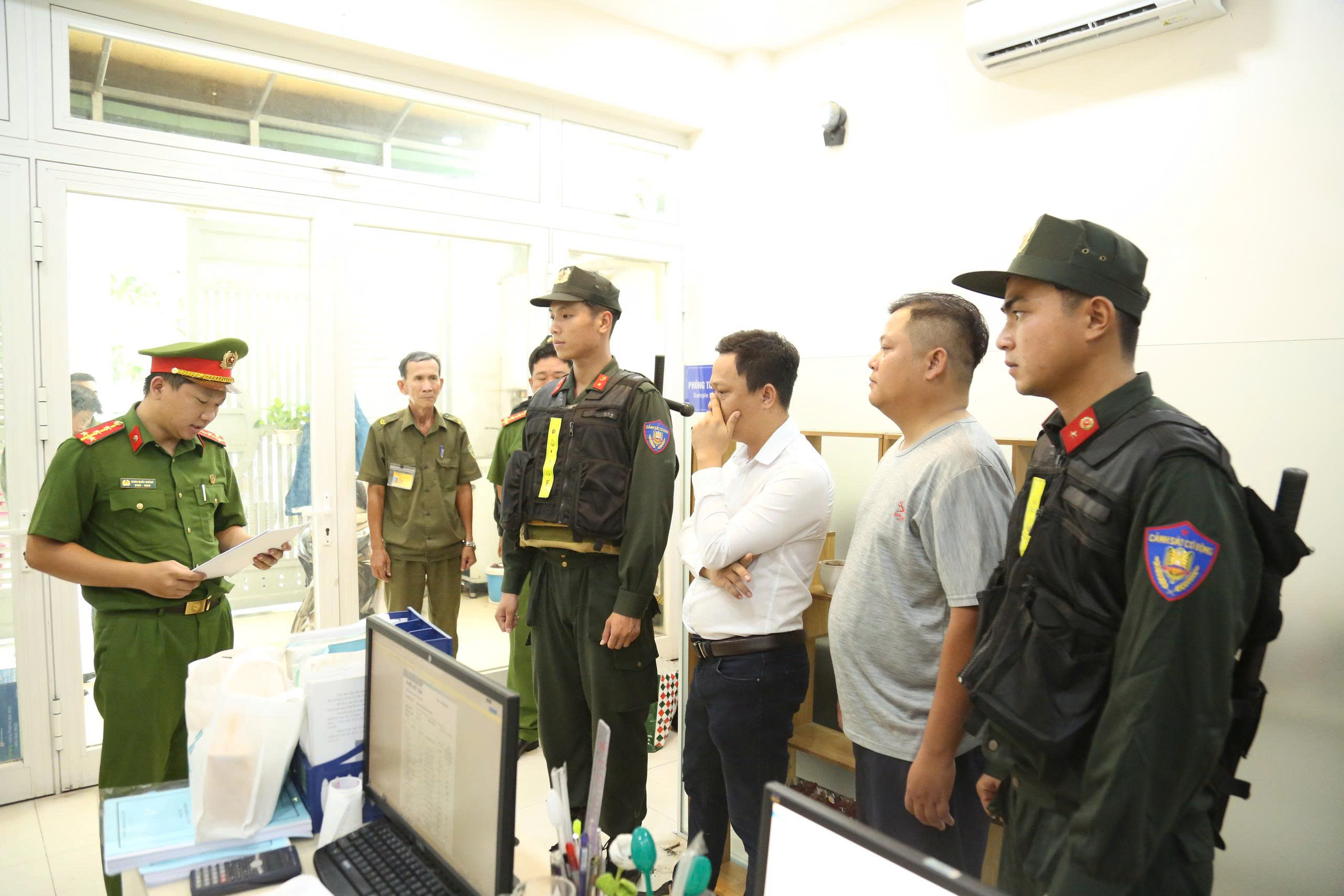 Khởi tố, bắt tạm giam 21 bị can liên quan đến quan trắc, phân tích môi trường