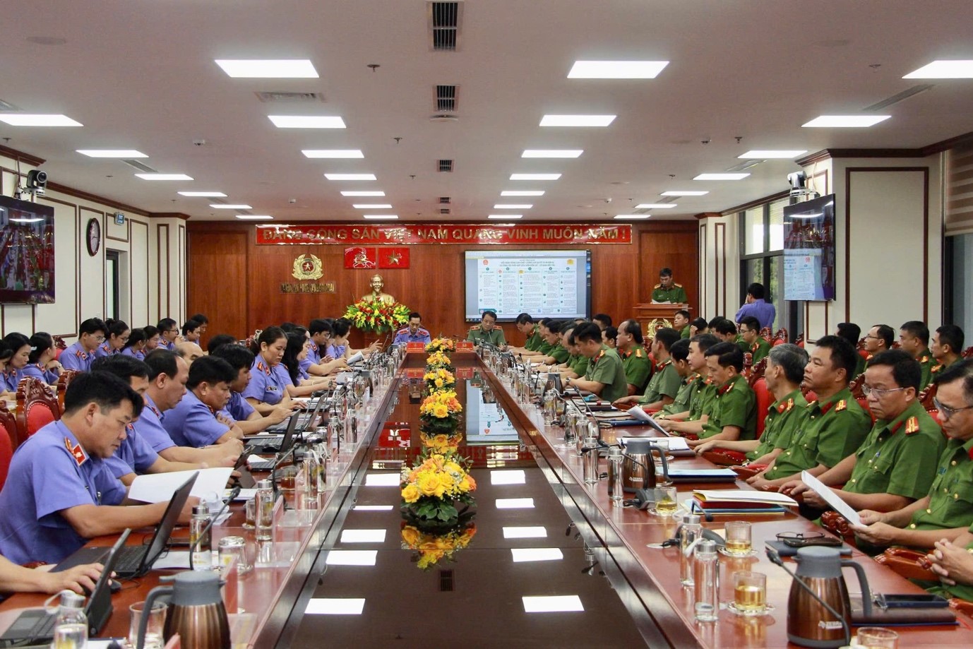 Công an và VKSND Quảng Ngãi tăng cường phối hợp giải quyết án hình sự