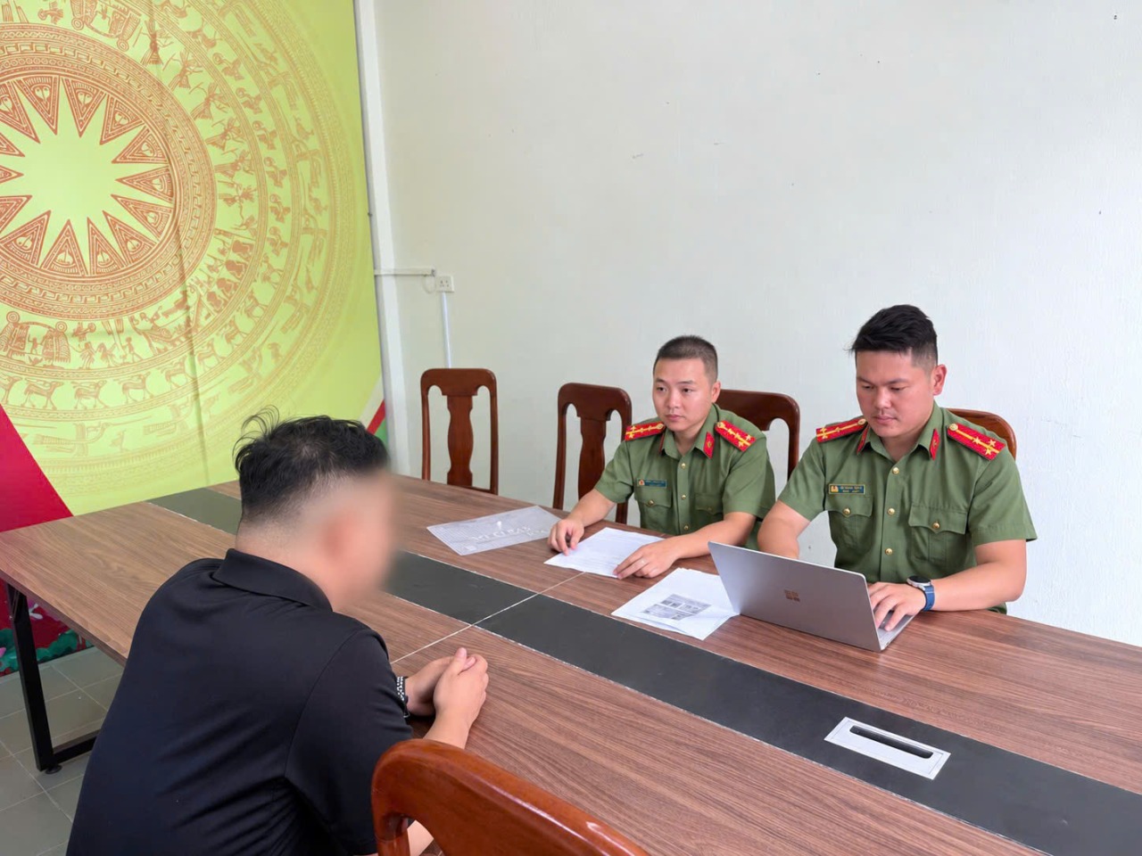 Quảng Trị Xử phạt 2 trường hợp lên facebook xúc phạm người khác