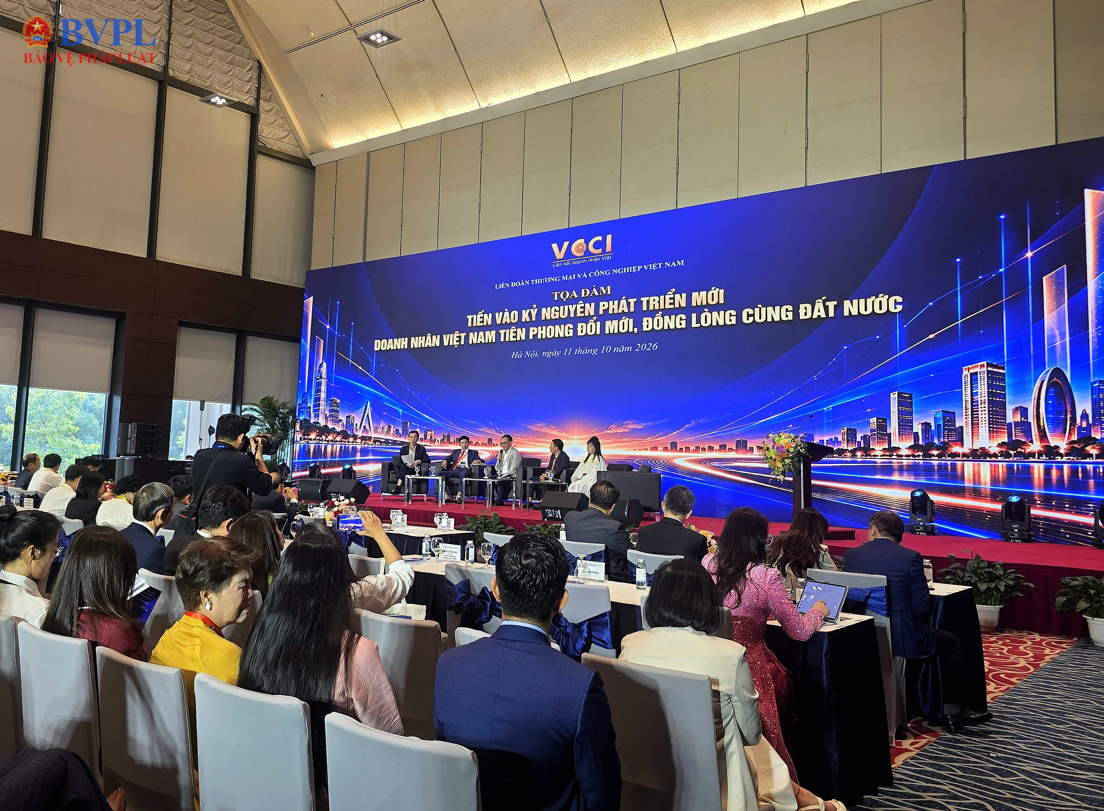Chính phủ kiến tạo và doanh nghiệp tiên phong Động lực kép cho kỷ nguyên mới