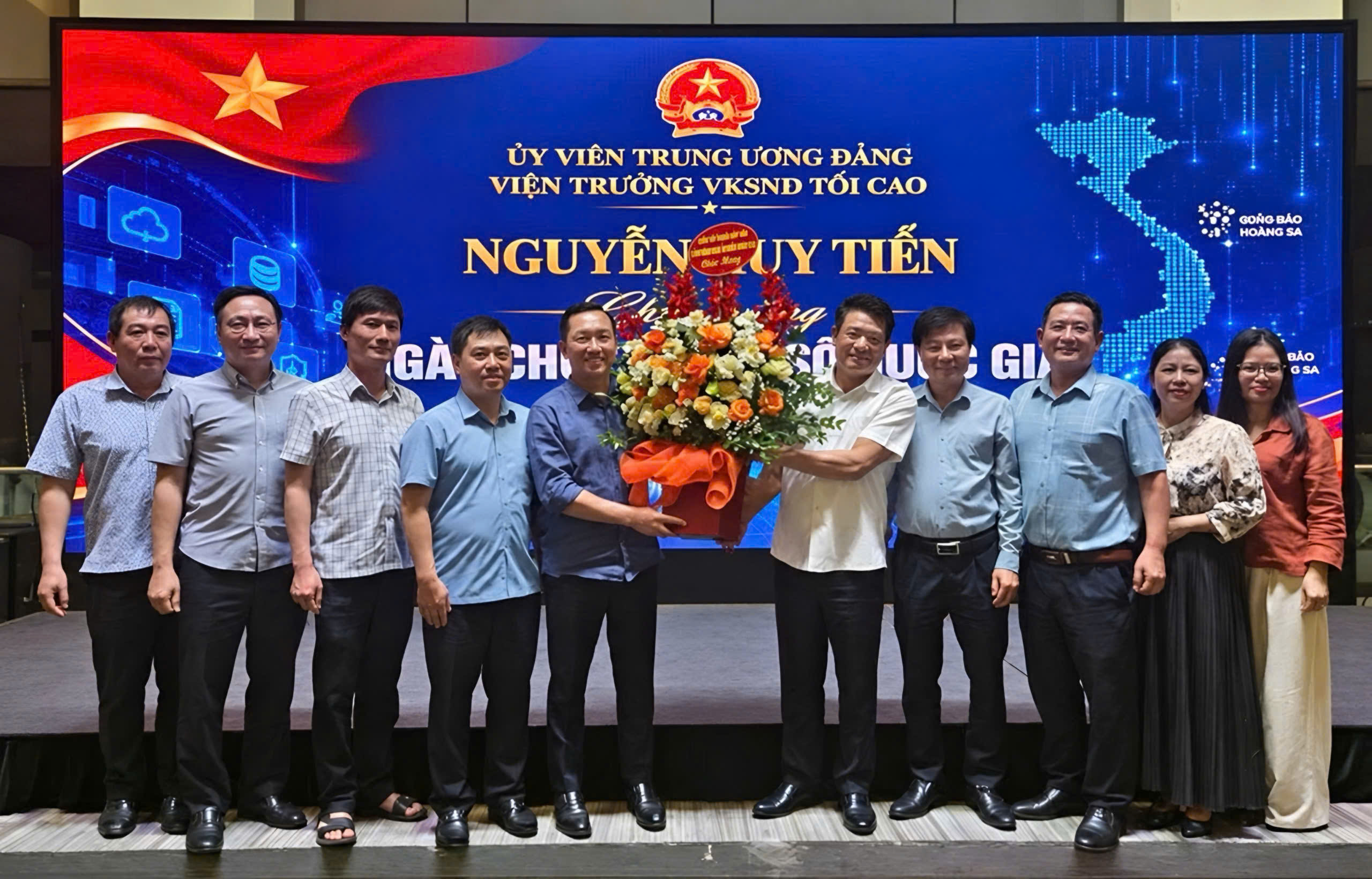 Viện trưởng Nguyễn Huy Tiến chúc mừng Cục Thống kê tội phạm và chuyển đổi số nhân Ngày Chuyển đổi số quốc gia 10 10