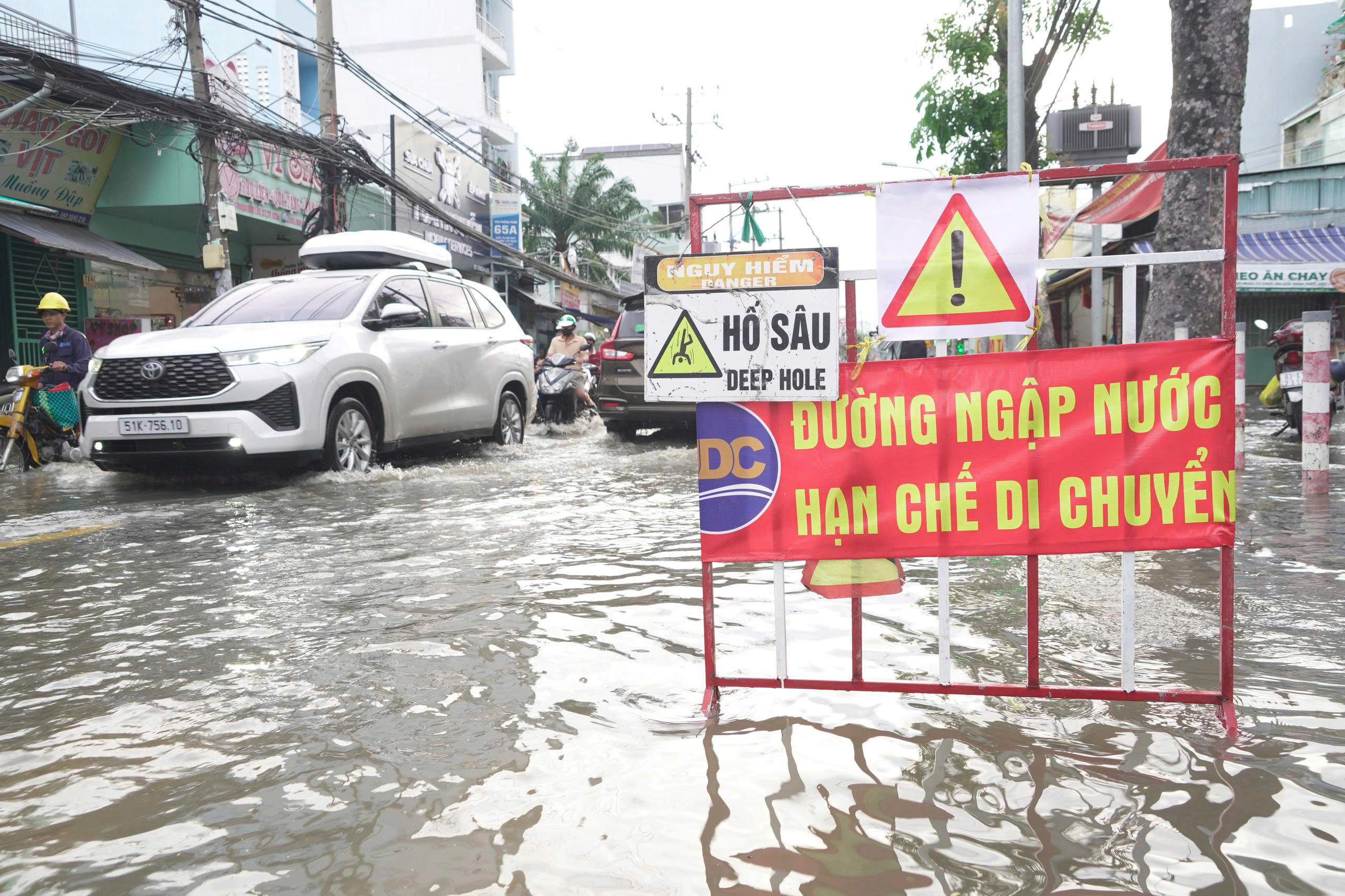 TP Hồ Chí Minh ưu tiên xử lý điểm ngập, sửa chữa công trình xung yếu