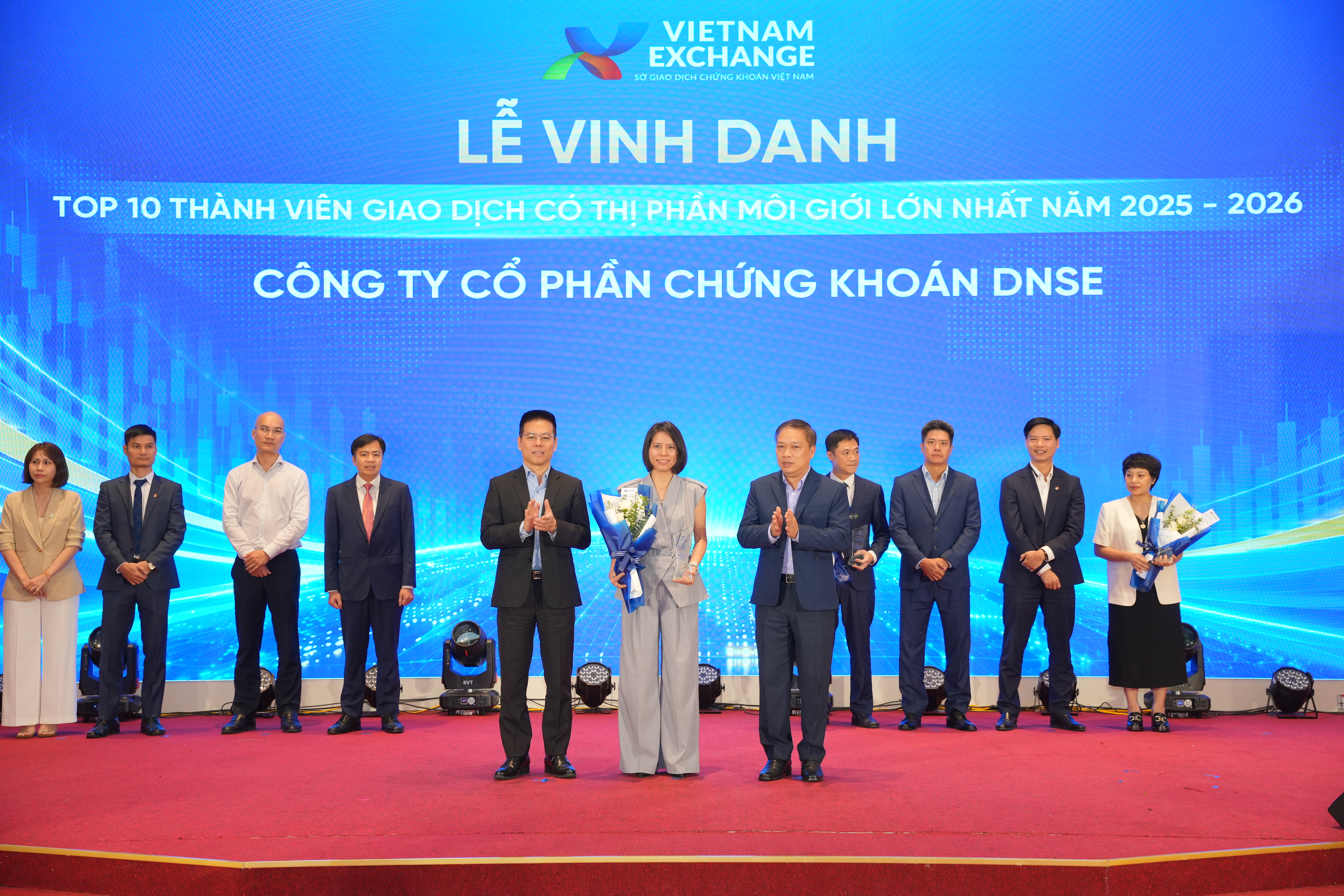 DNSE lọt Top 10 thị phần môi giới VNX, giữ vững Top 2 phái sinh