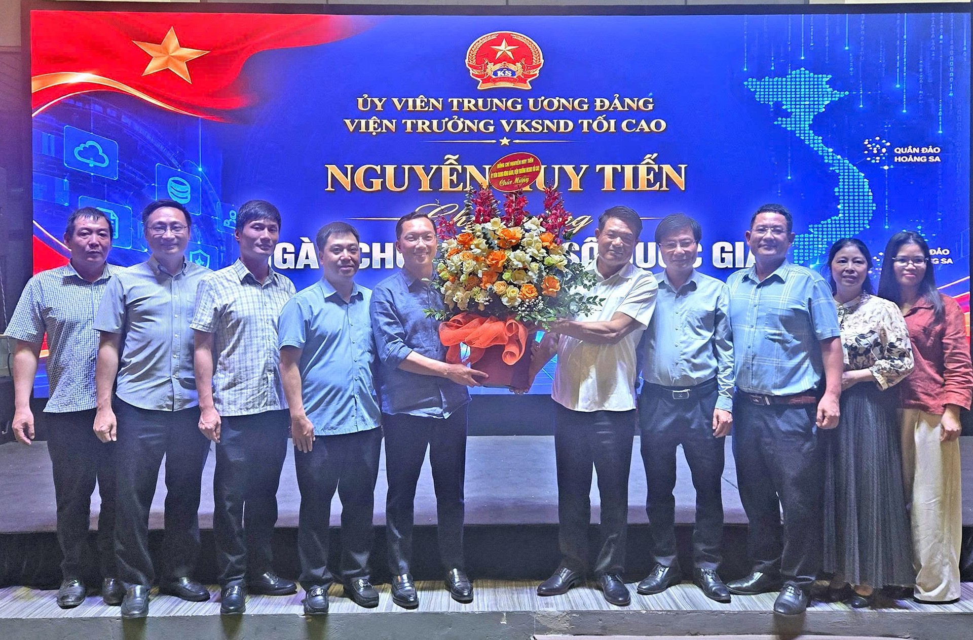 Viện trưởng Nguyễn Huy Tiến chúc mừng Cục Thống kê tội phạm và chuyển đổi số nhân Ngày Chuyển đổi số quốc gia 10 10