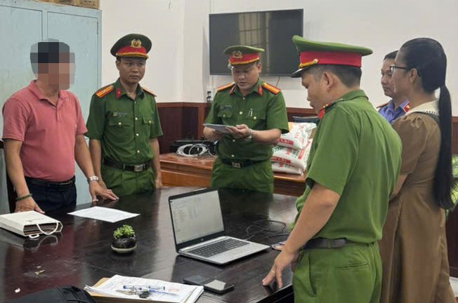 Phê chuẩn khởi tố, bắt tạm giam đối tượng lừa đảo hơn 70 tỉ đồng