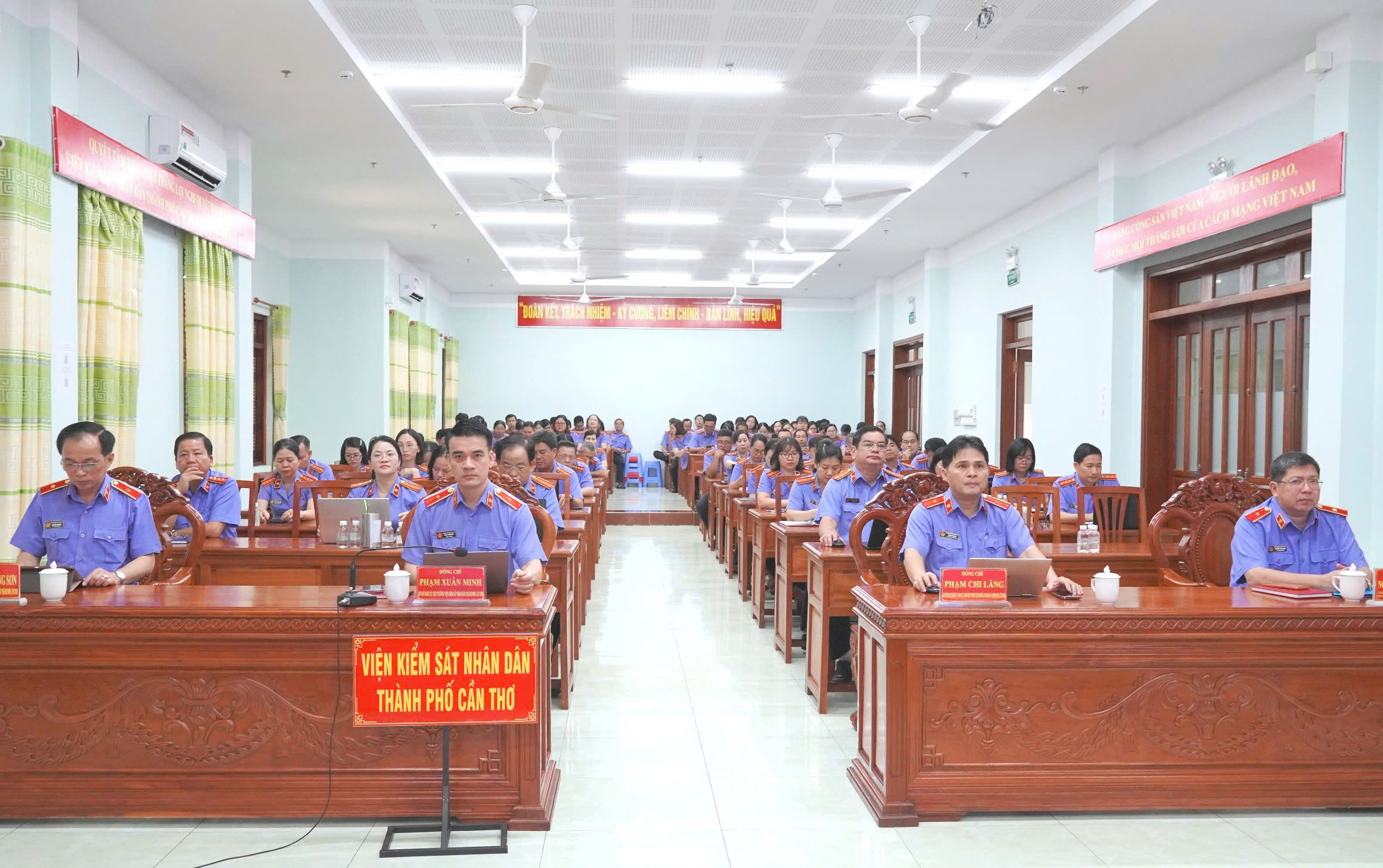 Đảng bộ VKSND TP Cần Thơ tạo chuyển biến bước đầu trong thực hiện Chỉ thị số 07-CT TW