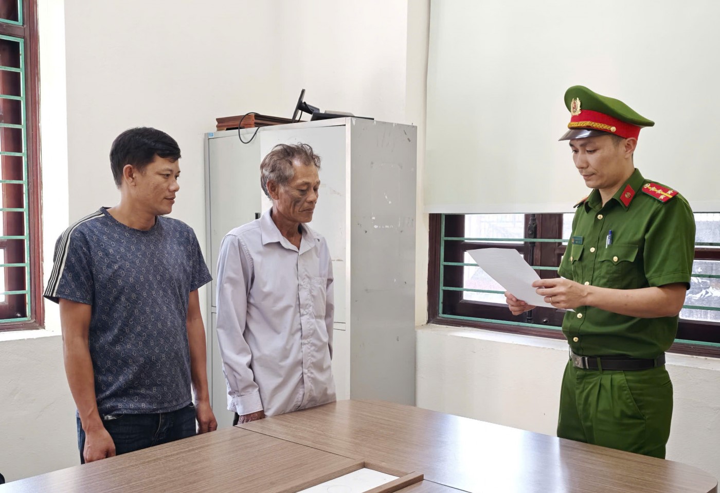 Khởi tố hai cha con liên quan việc tháo thiết bị VMS của 9 tàu cá