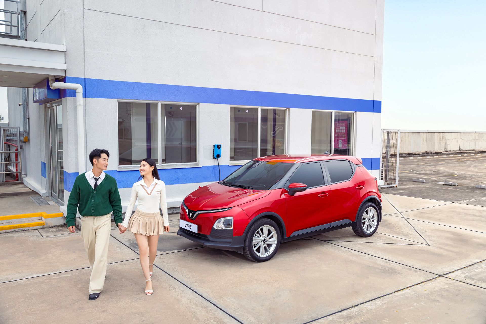 Loạt tính năng thông minh trên VinFast VF 5 hỗ trợ người dùng thế nào