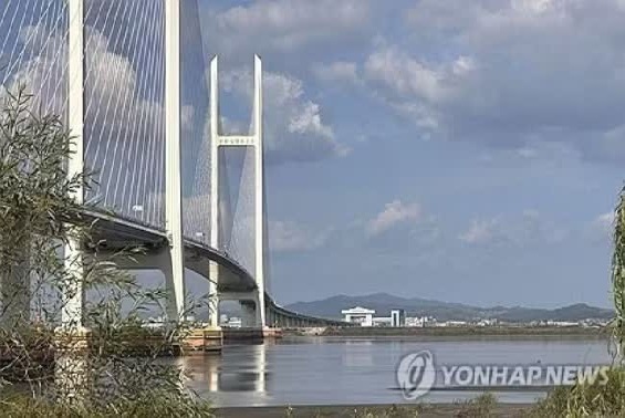 Trung Quốc, Triều Tiên khai trương cầu biên giới mới