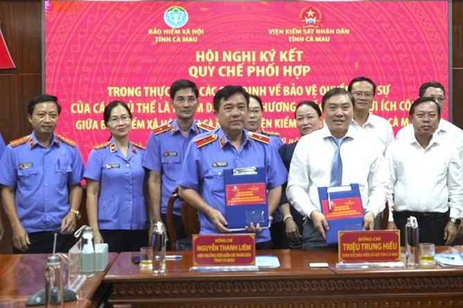 VKSND tỉnh Cà Mau và Bảo hiểm xã hội tỉnh ký kết quy chế phối hợp công tác