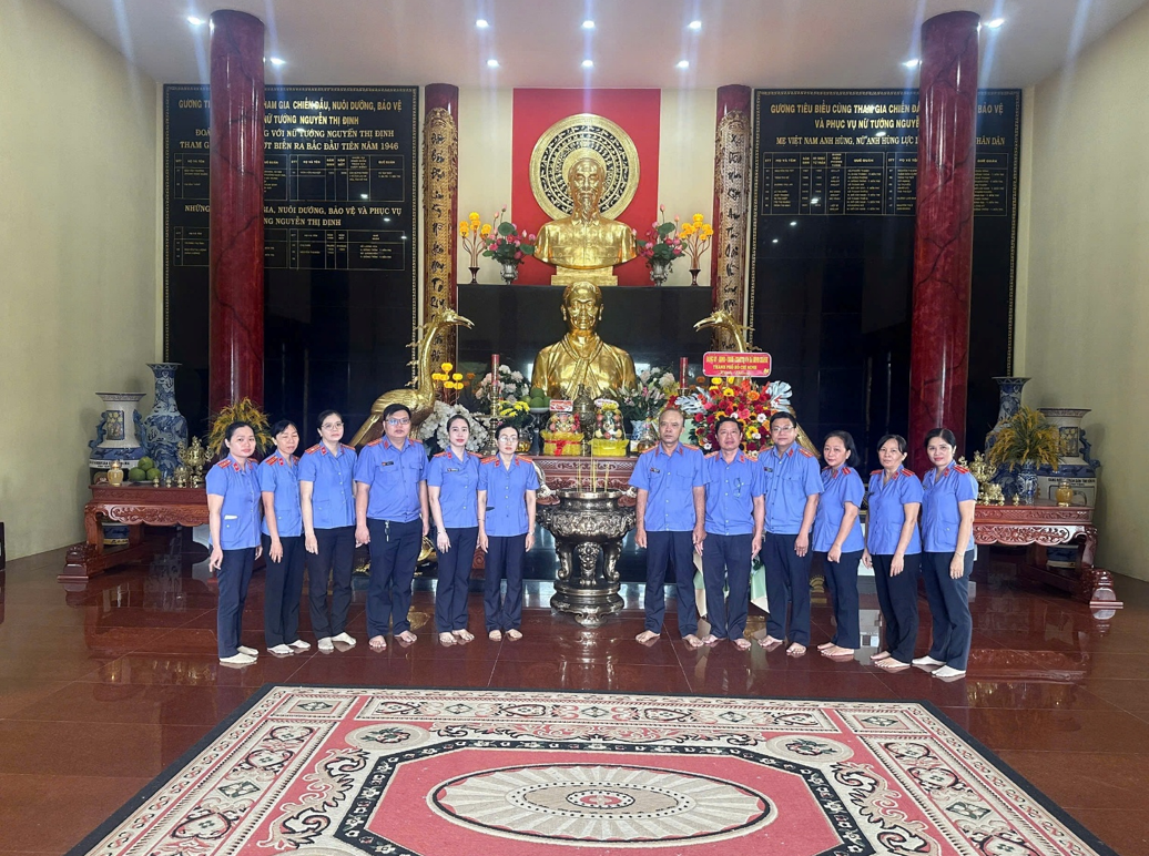 Về nguồn tưởng nhớ nữ tướng Nguyễn Thị Định nhân dịp kỷ niệm ngày 20 10