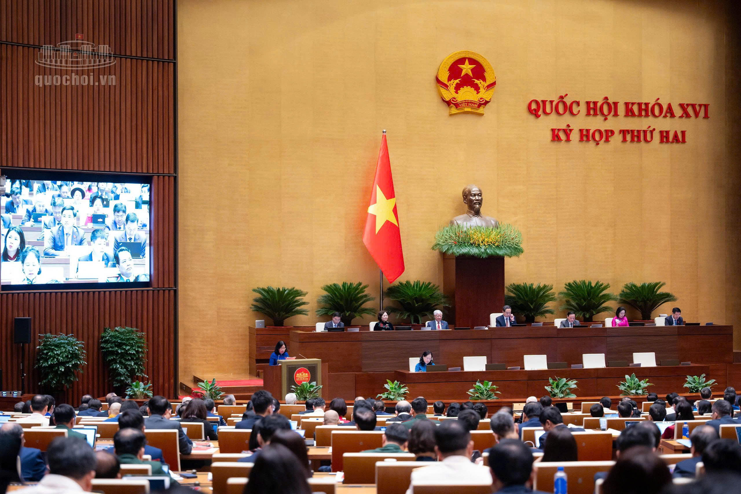 Cử tri và nhân dân vẫn không khỏi lo lắng trước tình trạng lừa đảo tinh vi trên mạng