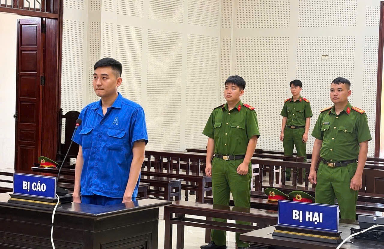 Mua bán ma túy, tàng trữ súng và pháo nổ, lĩnh 22 năm 6 tháng tù